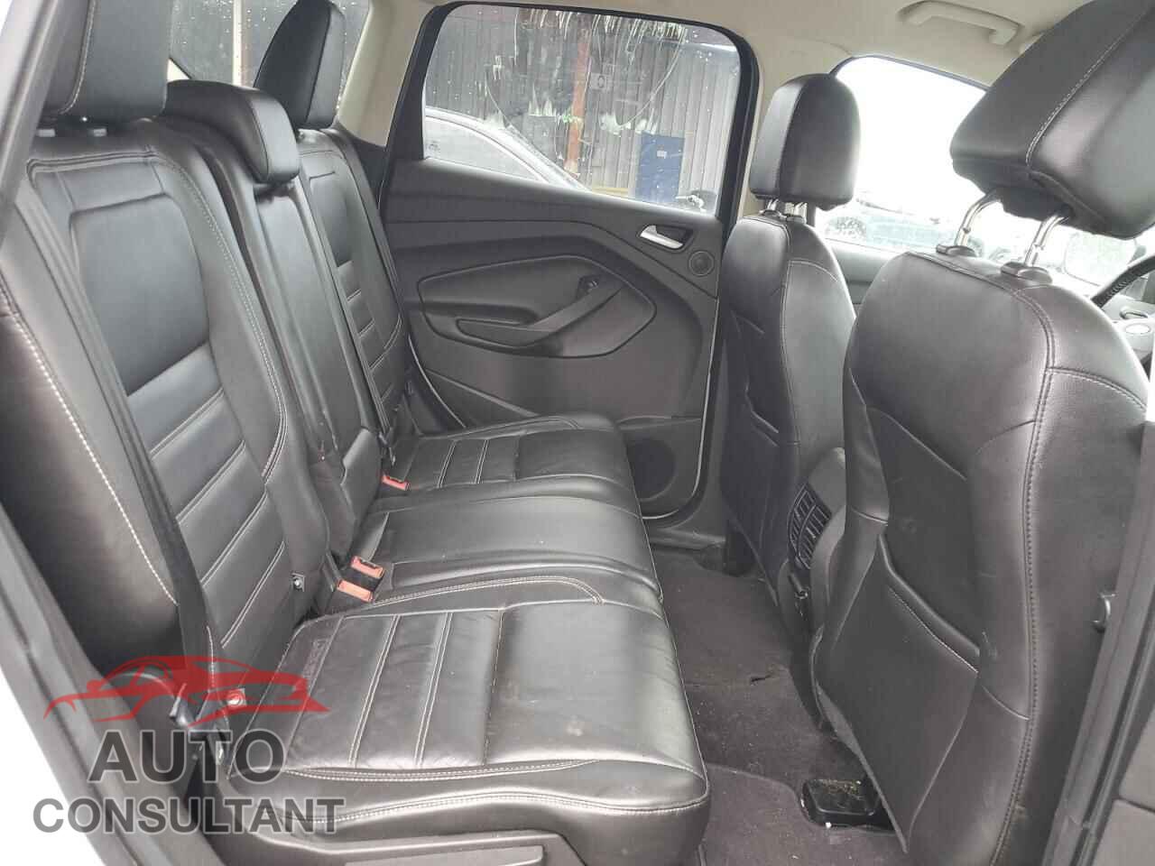 FORD ESCAPE 2017 - 1FMCU9GDXHUC09809