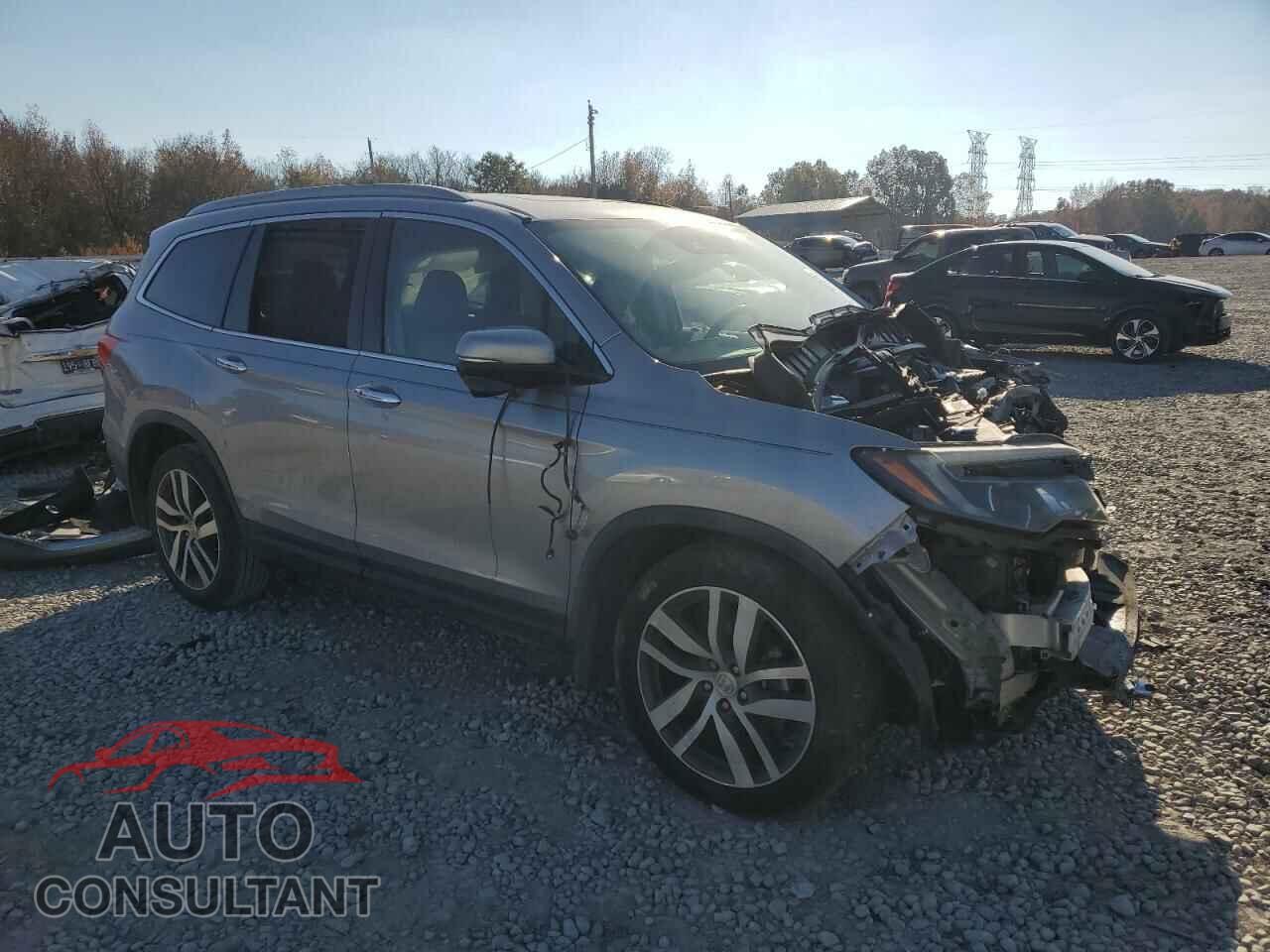HONDA PILOT 2017 - 5FNYF6H9XHB096515