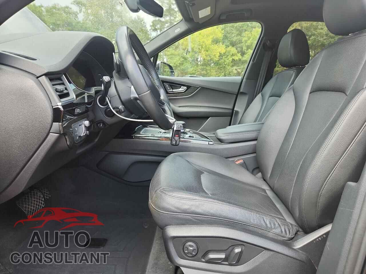 AUDI Q7 2018 - WA1VAAF77JD024409