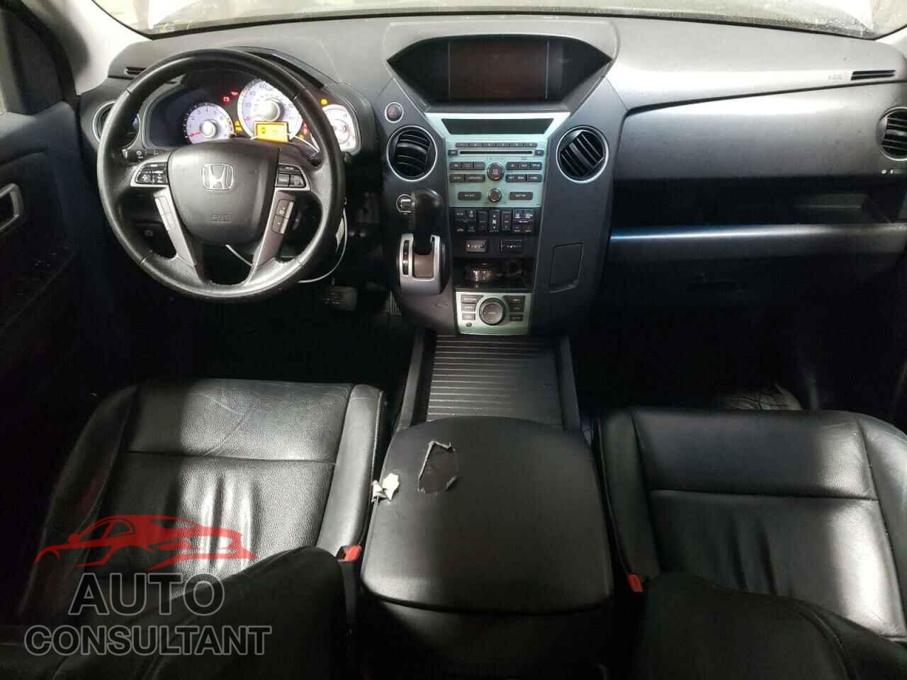 HONDA PILOT 2011 - 5FNYF4H76BB021854