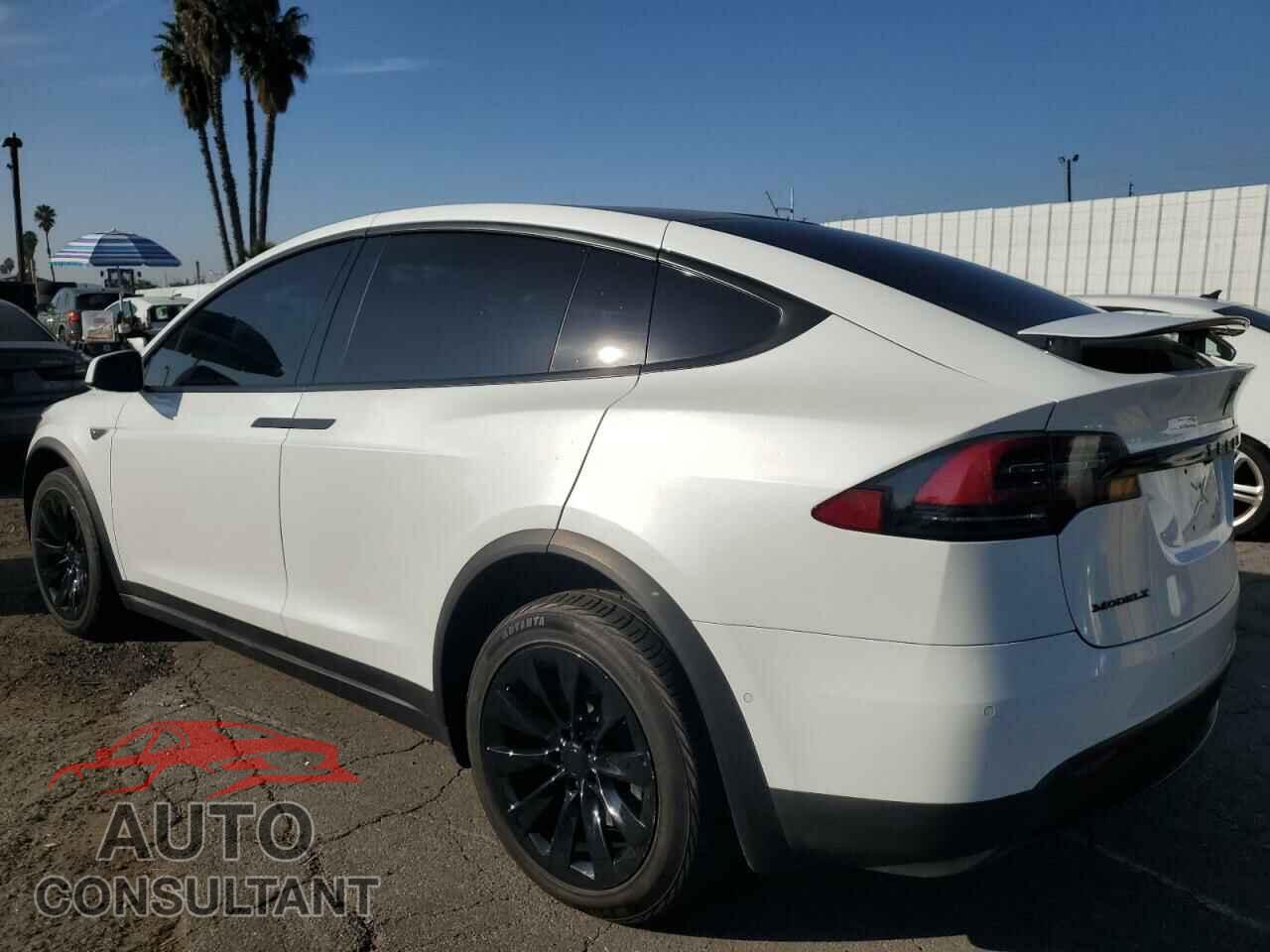 TESLA MODEL X 2016 - 5YJXCAE24GF002884