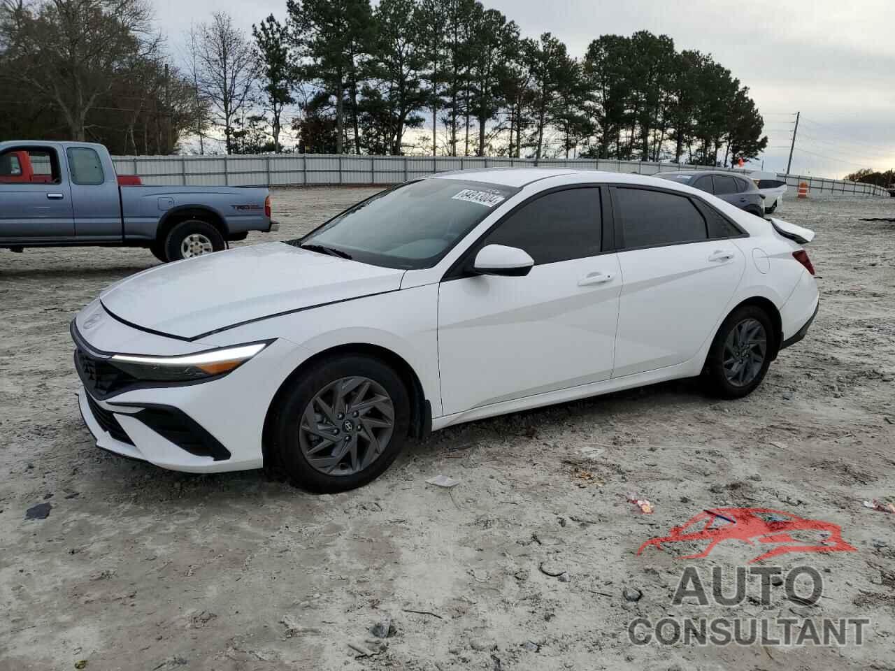HYUNDAI ELANTRA 2024 - KMHLM4DG5RU704888