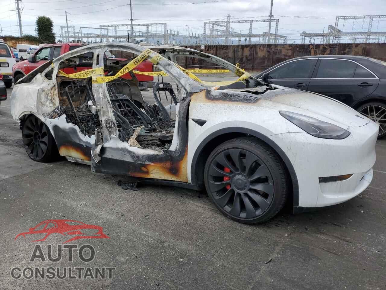 TESLA MODEL Y 2022 - 7SAYGDEF9NF407460