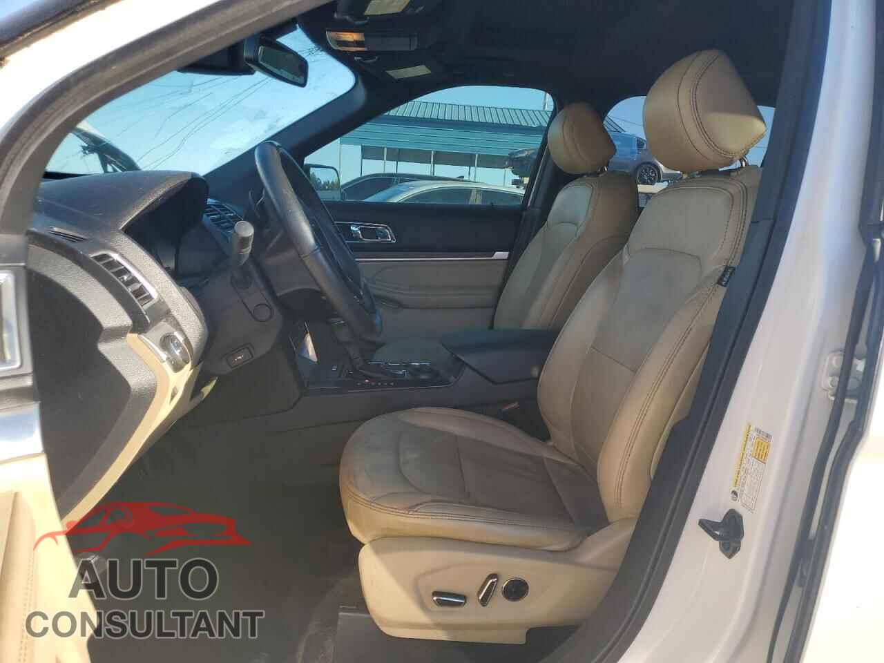 FORD EXPLORER 2017 - 1FM5K7FH3HGD52932