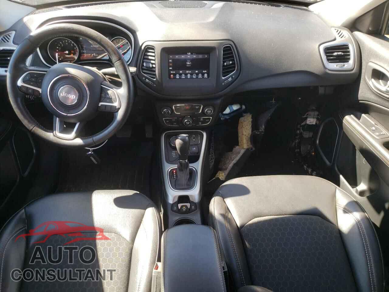 JEEP COMPASS 2018 - 3C4NJDBBXJT482151