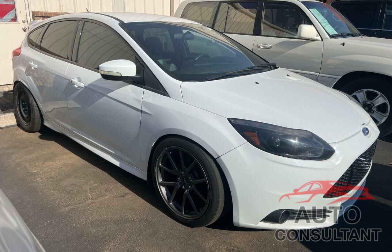 FORD FOCUS 2014 - 1FADP3L93EL147577