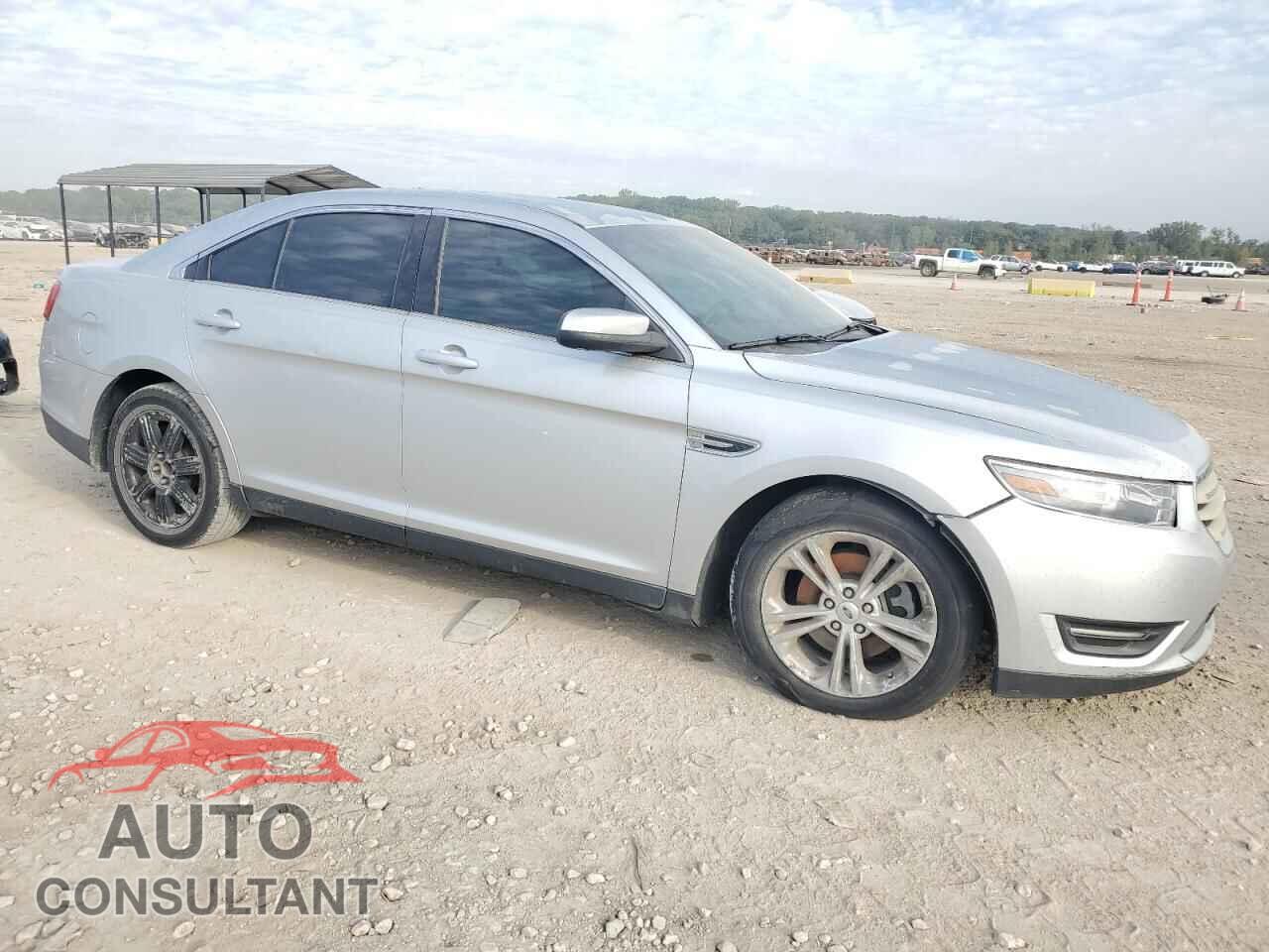 FORD TAURUS 2013 - 1FAHP2E84DG109332