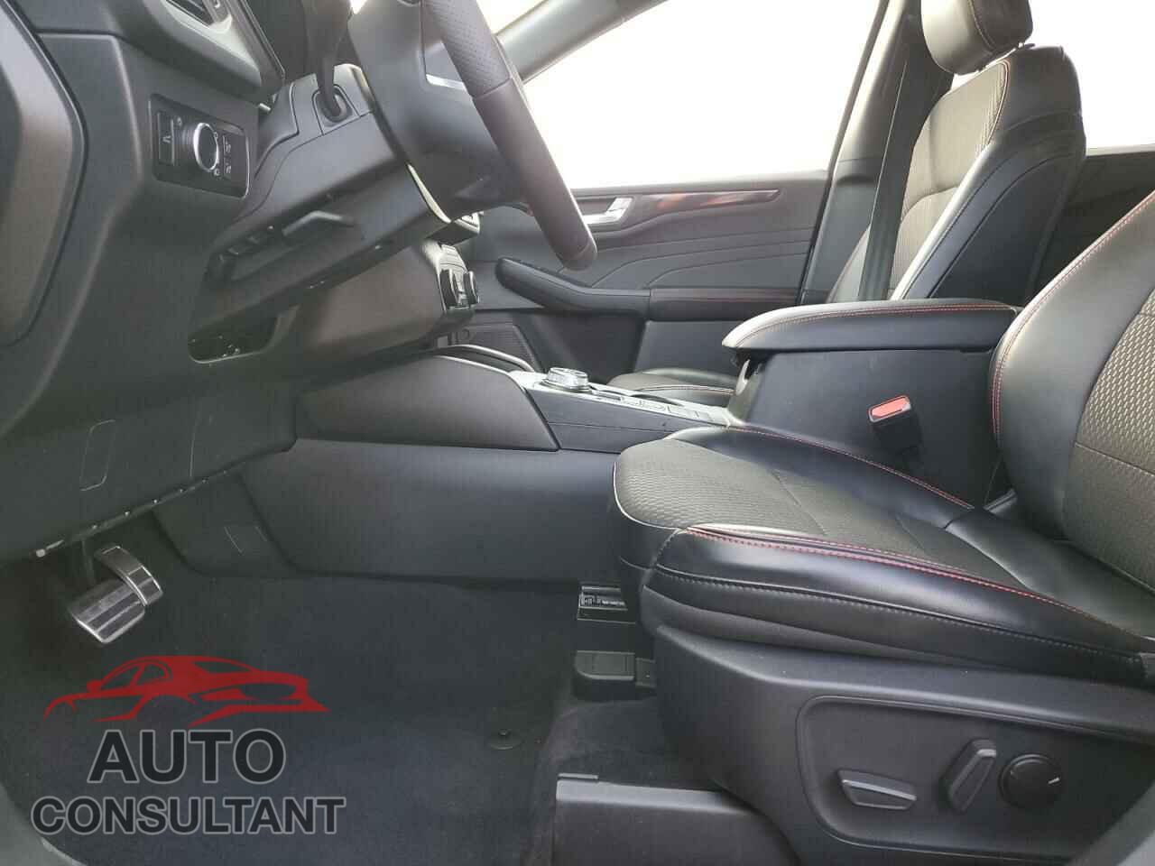 FORD ESCAPE ST 2024 - 1FMCU9MNXRUA74880