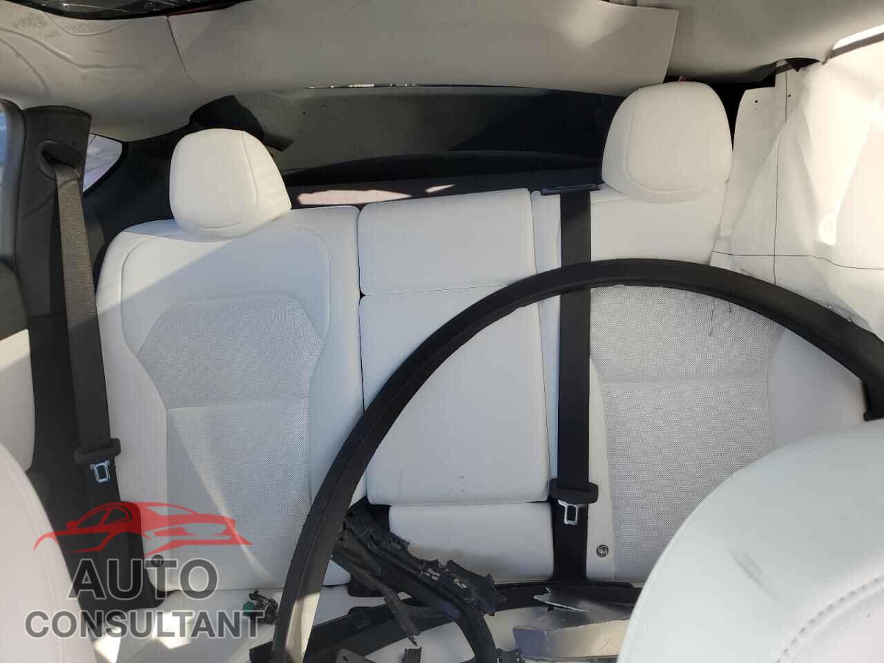 TESLA MODEL Y 2026 - 7SAYGDED2TA446870