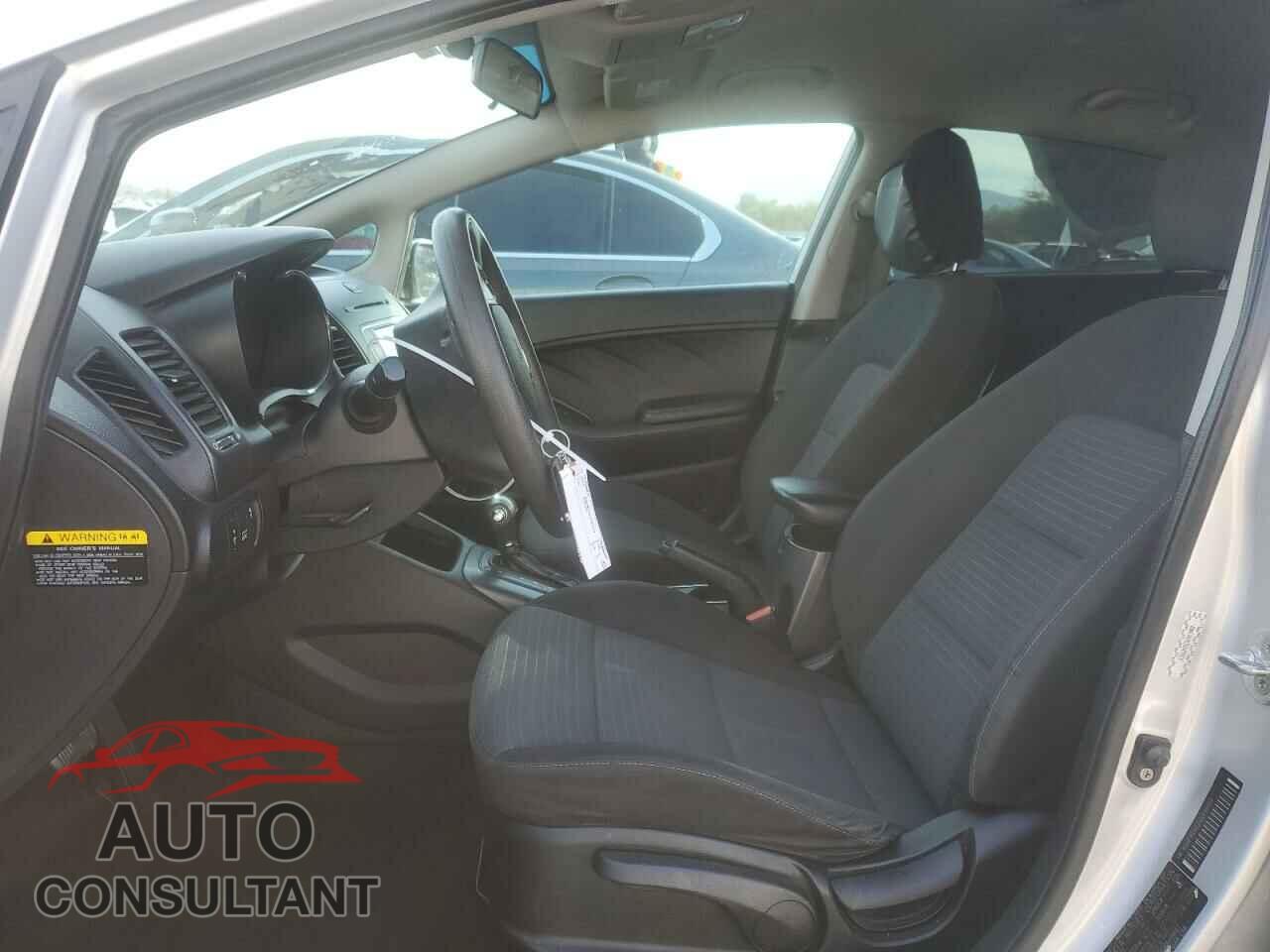 KIA FORTE 2016 - KNAFX4A62G5499037