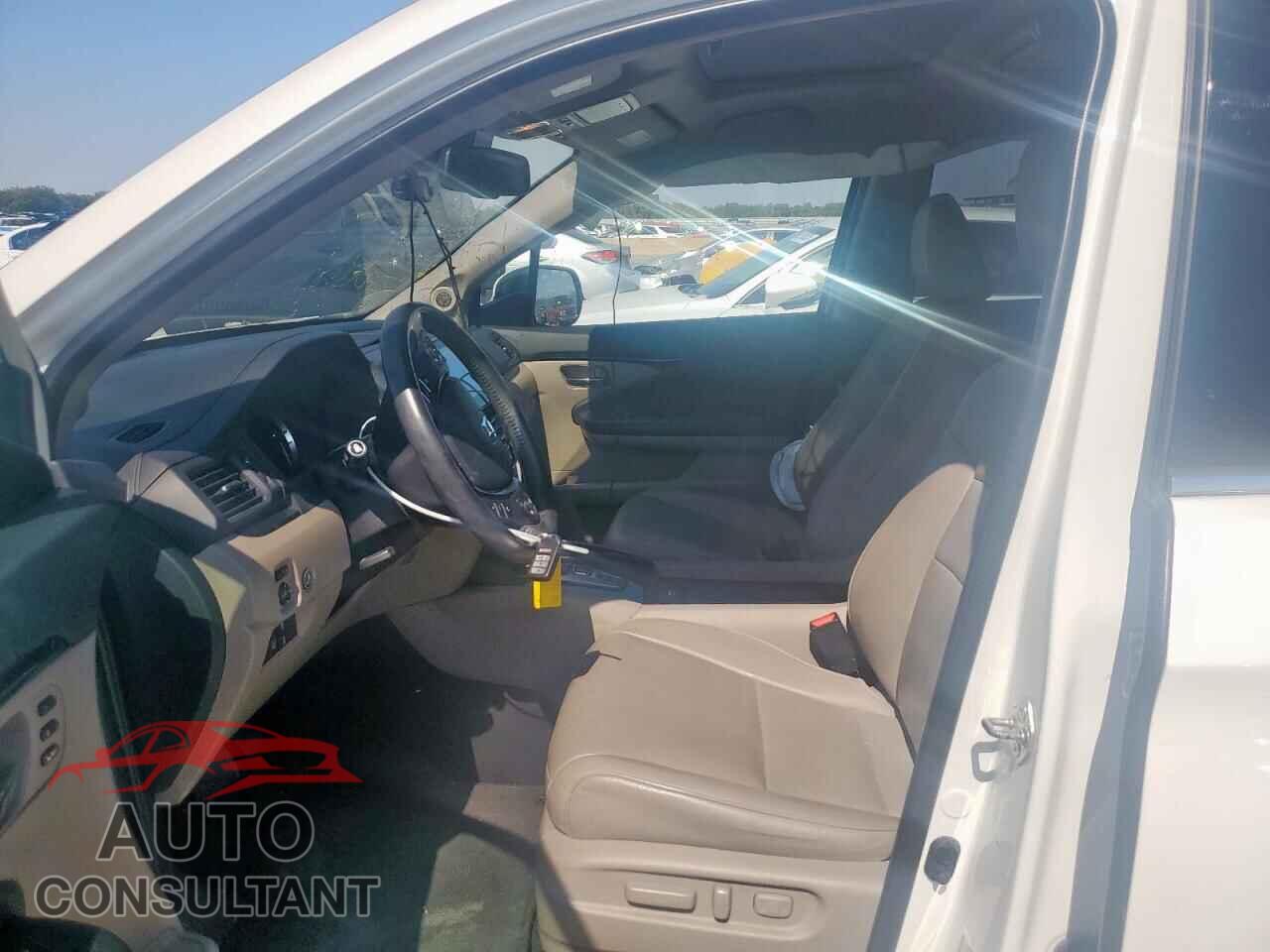 HONDA PILOT 2018 - 5FNYF5H98JB003510