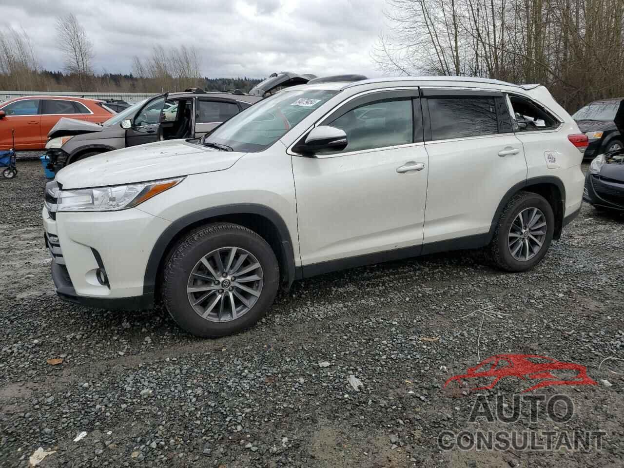 TOYOTA HIGHLANDER 2019 - 5TDJZRFH6KS577403