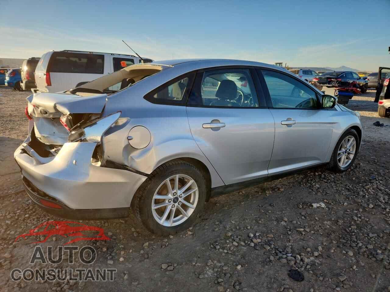 FORD FOCUS 2015 - 1FADP3F28FL207210