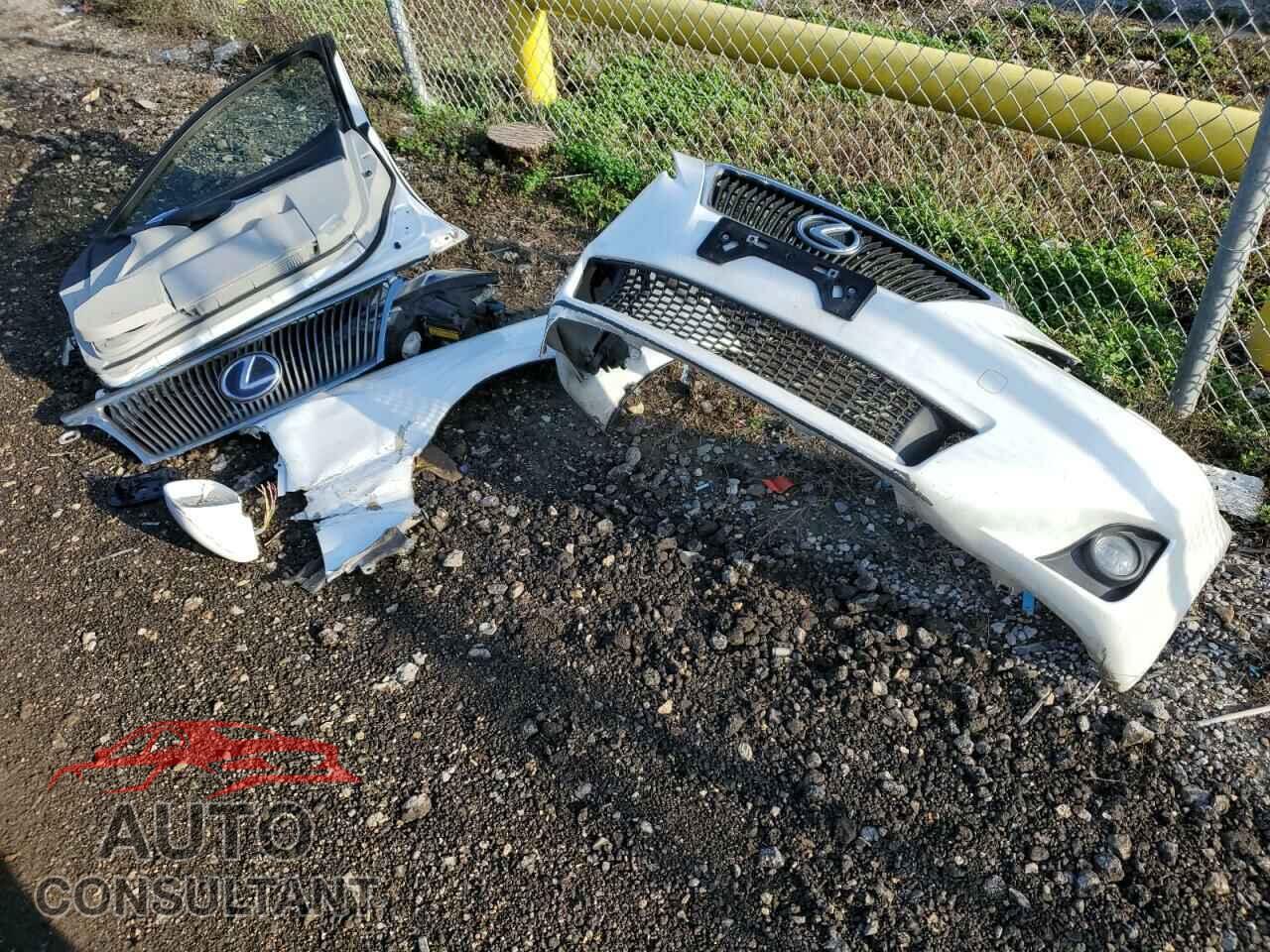LEXUS IS 2011 - JTHBE5C24B5028165