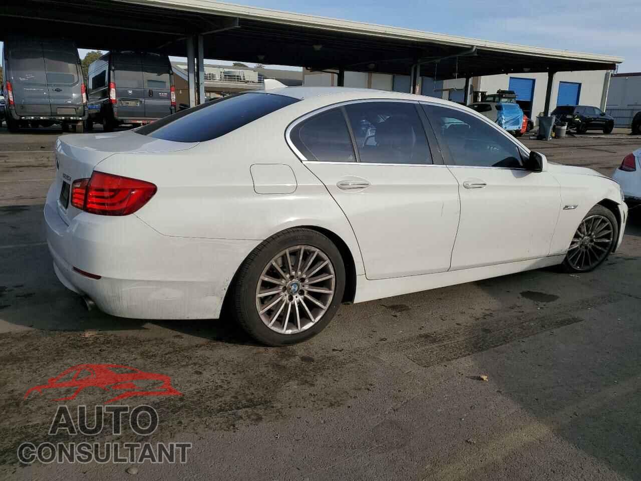 BMW 5 SERIES 2011 - WBAFR7C58BC605429