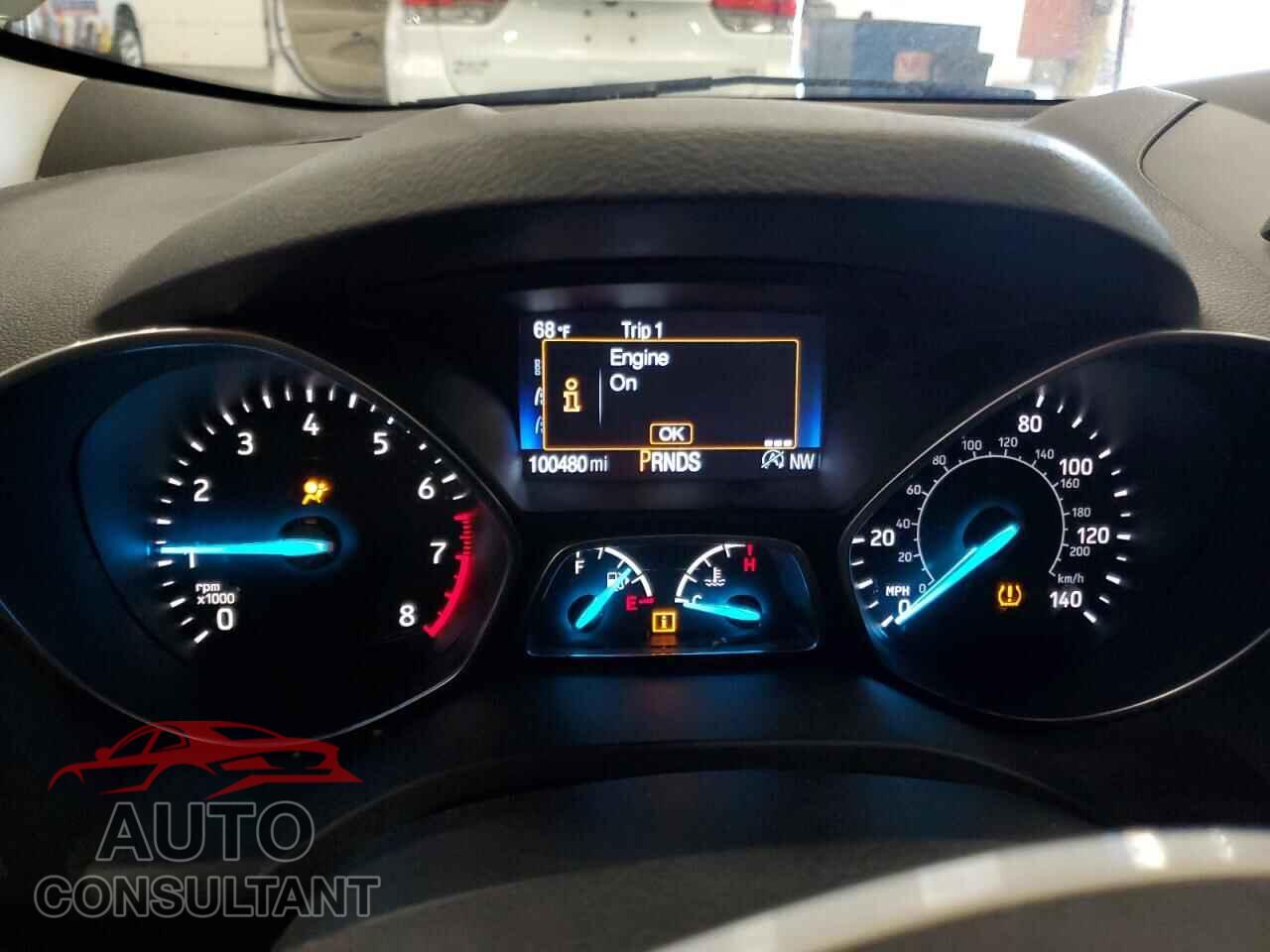 FORD ESCAPE 2017 - 1FMCU9GD3HUF08087