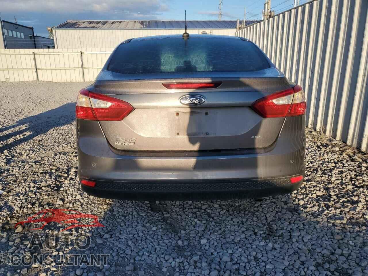 FORD FOCUS 2012 - 1FAHP3H29CL271704