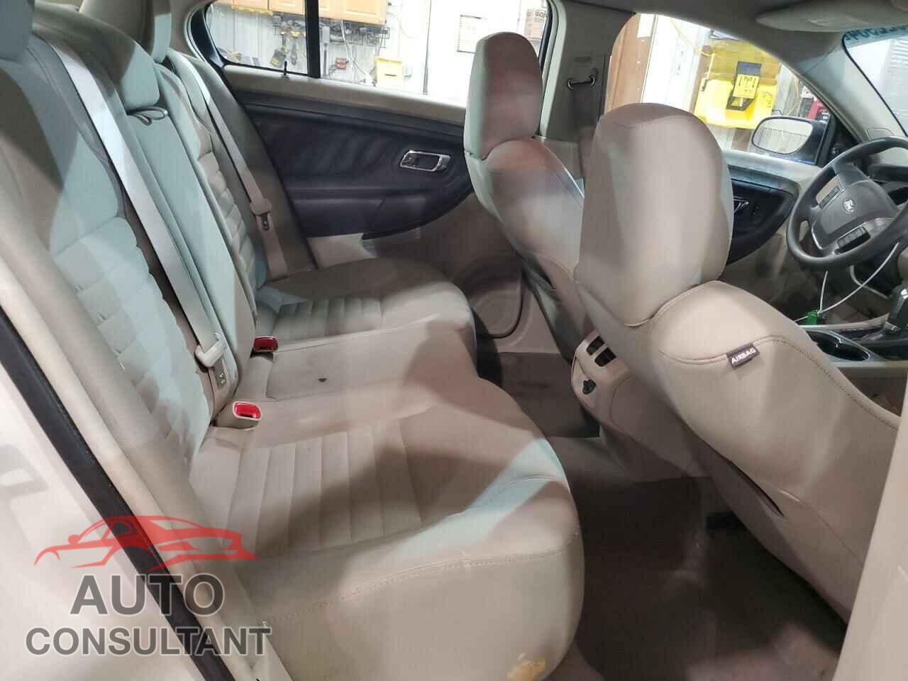 FORD TAURUS 2010 - 1FAHP2DW7AG165910
