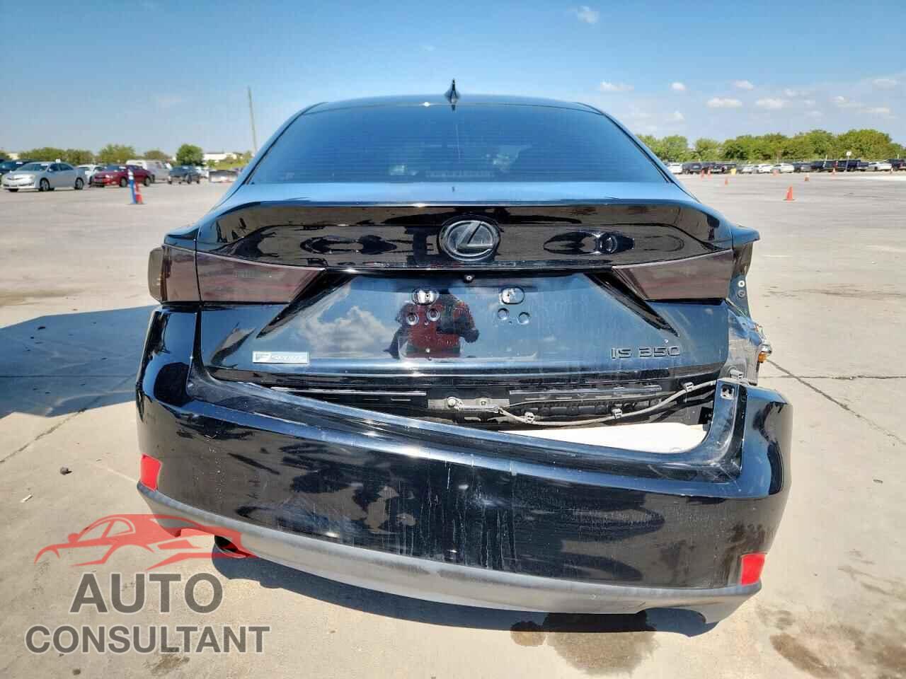 LEXUS IS 2015 - JTHBE1D28F5021085