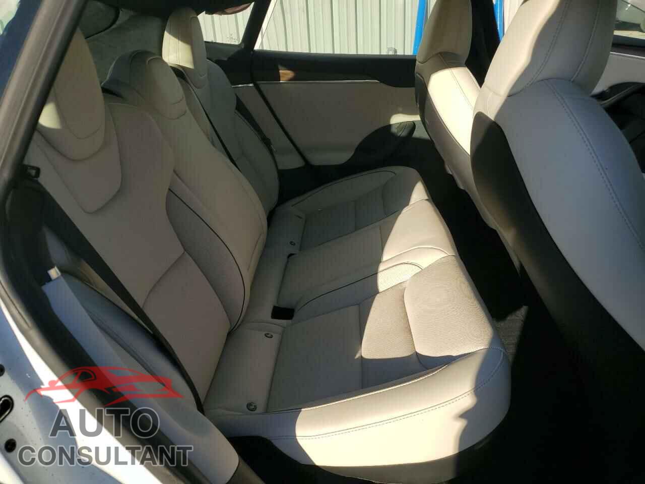 TESLA MODEL S 2021 - 5YJSA1E60MF439151
