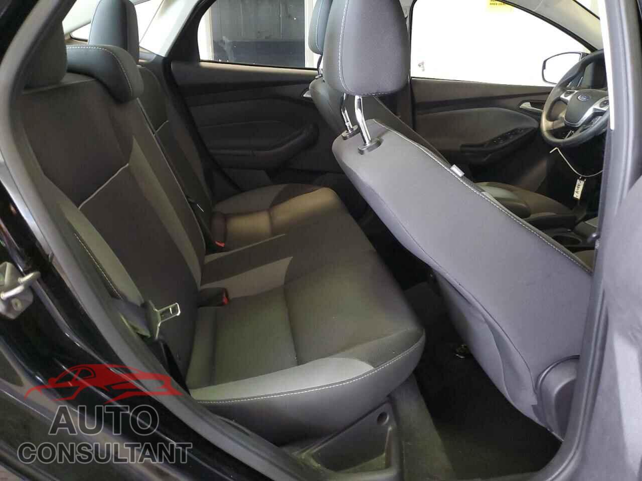 FORD FOCUS 2012 - 1FAHP3F26CL229672