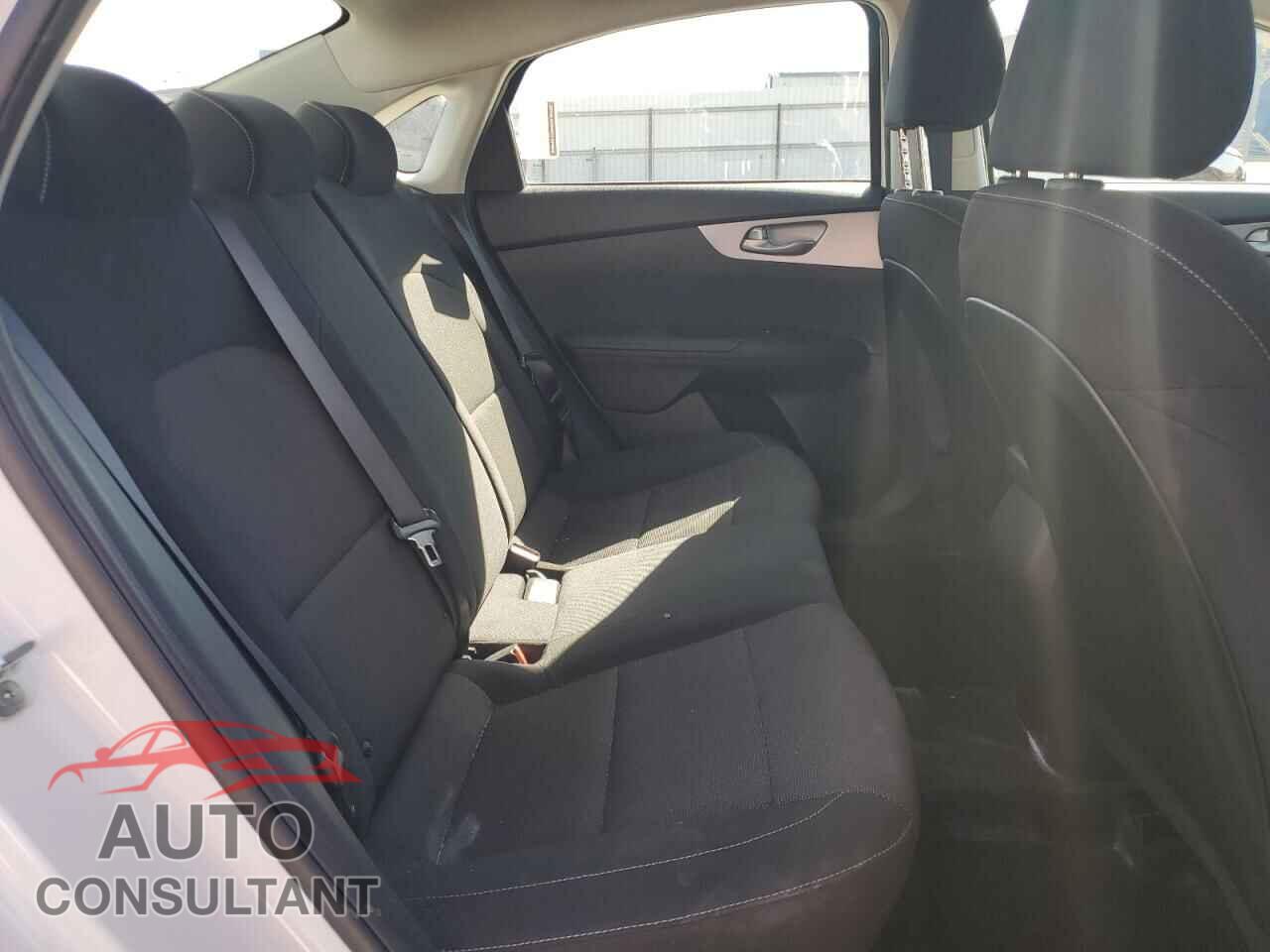 KIA FORTE 2023 - 3KPF24AD0PE524313