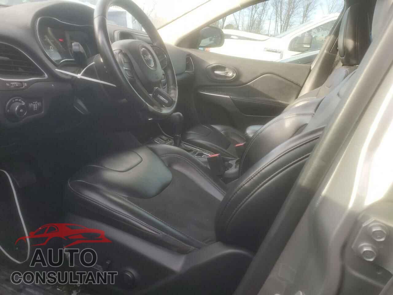 JEEP GRAND CHER 2019 - 1C4PJLLB3KD482727