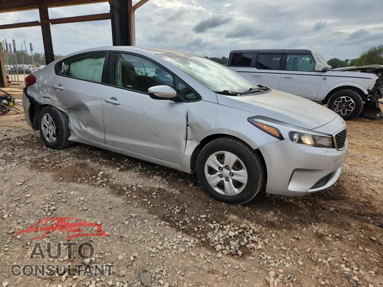KIA FORTE 2017 - 3KPFK4A71HE132985
