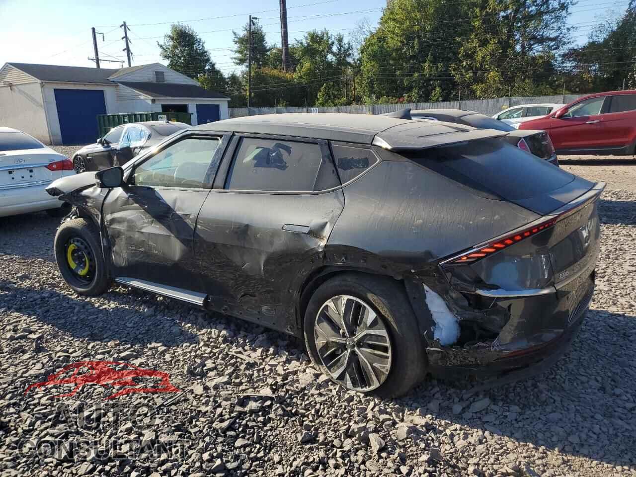 KIA EV6 LIGHT 2023 - KNDC34LA7P5129852