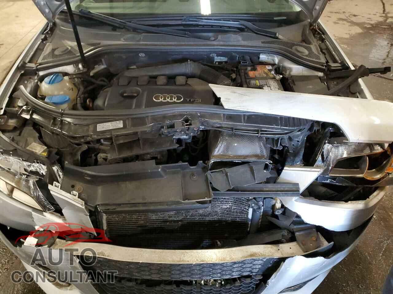 AUDI A3 2013 - WAUMFAFM6DA034134