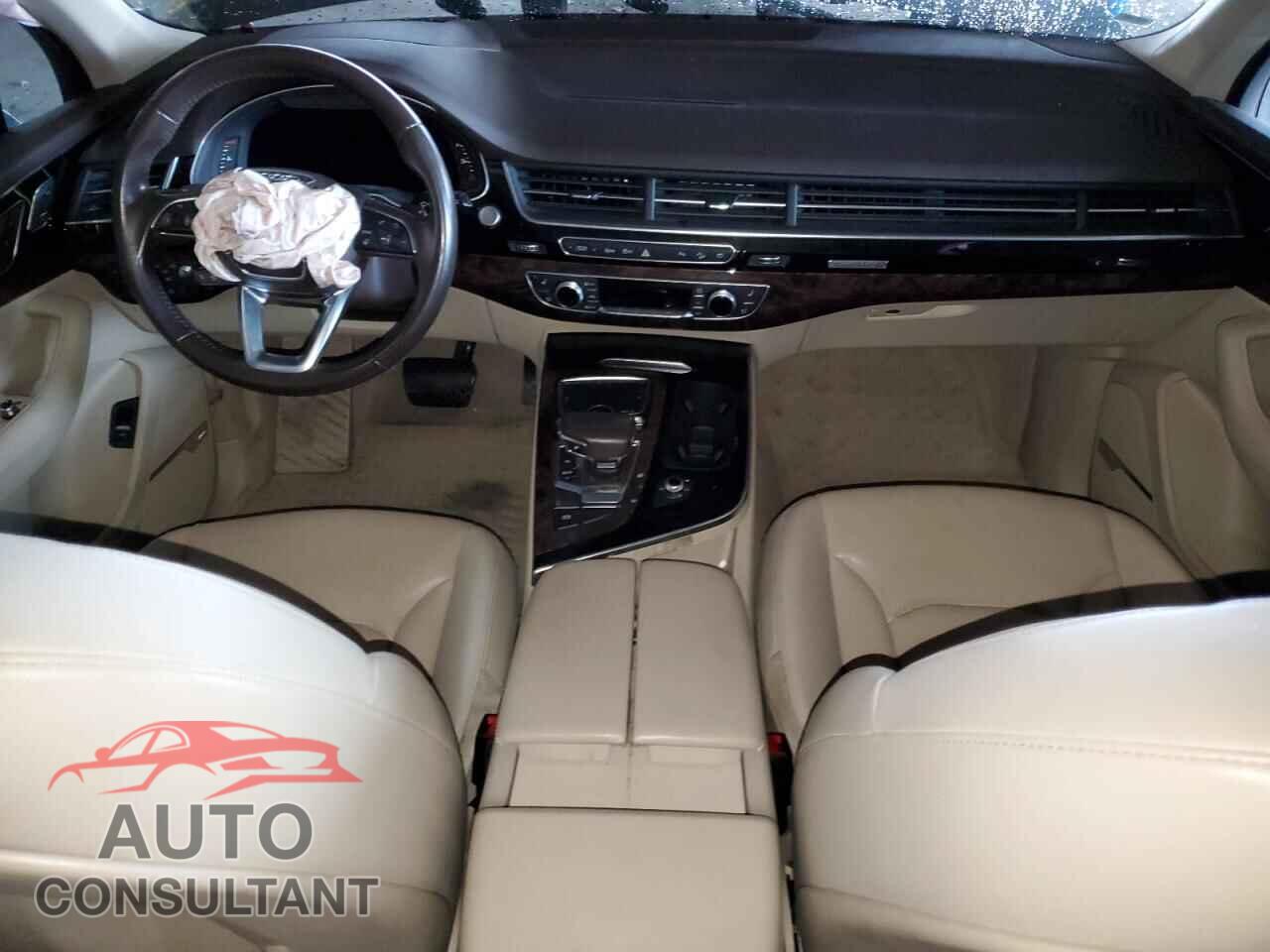 AUDI Q7 2018 - WA1VAAF70JD018127