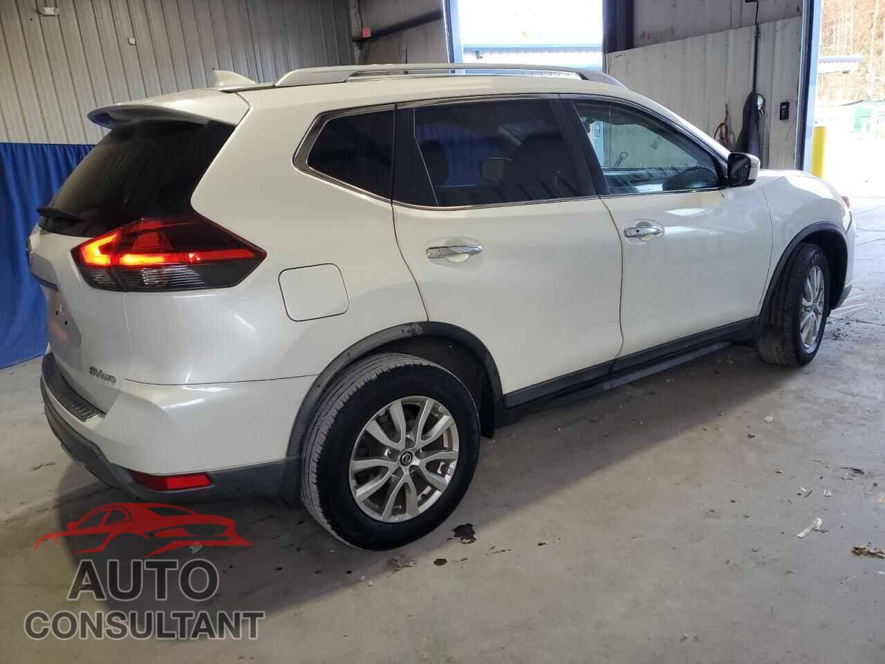 NISSAN ROGUE 2018 - KNMAT2MV3JP618564