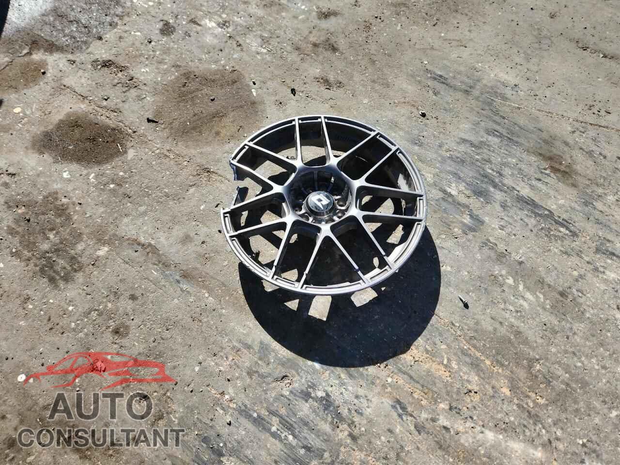 AUDI A3 2016 - WAUA7GFF2G1028498