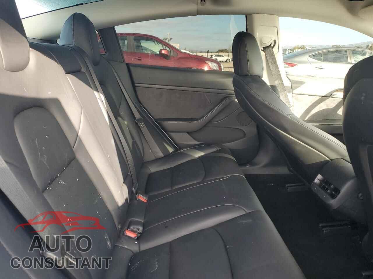 TESLA MODEL 3 2022 - 5YJ3E1EB5NF131531