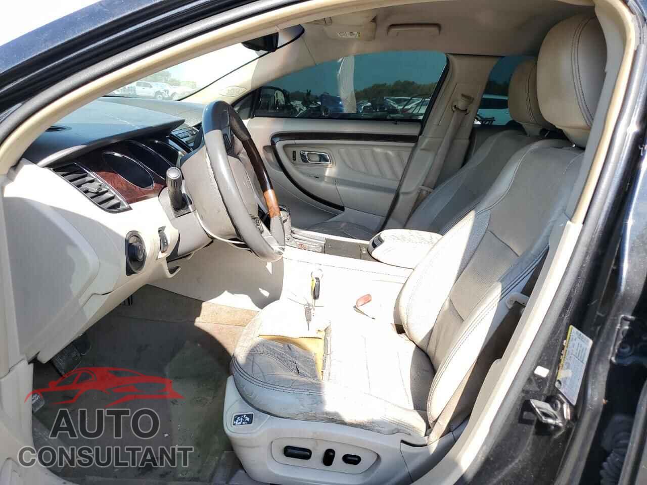 FORD TAURUS 2011 - 1FAHP2FW2BG107427