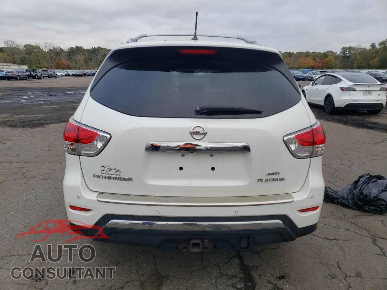 NISSAN PATHFINDER 2014 - 5N1AR2MM5EC681647