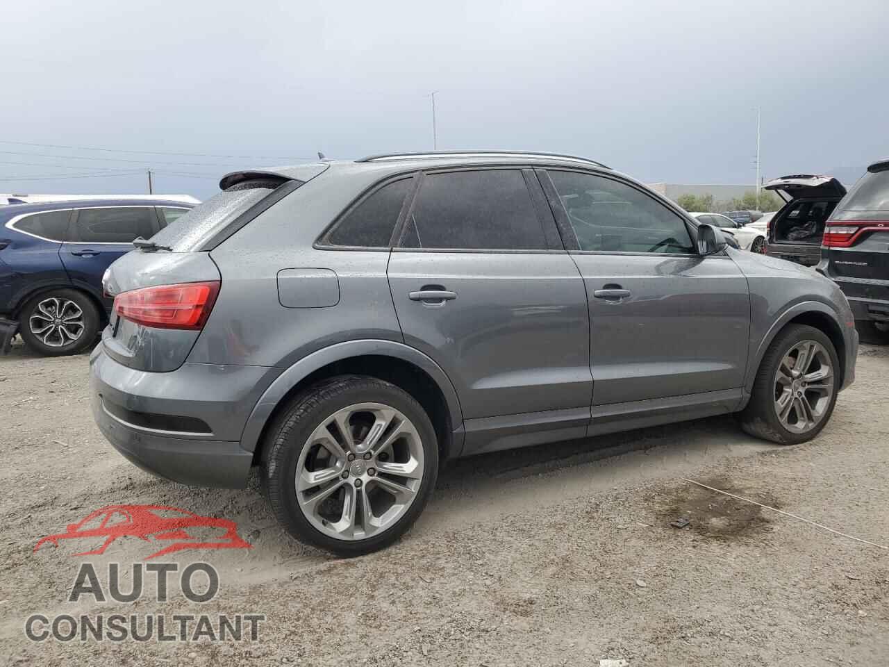 AUDI Q3 2017 - WA1HCCFS9HR013240