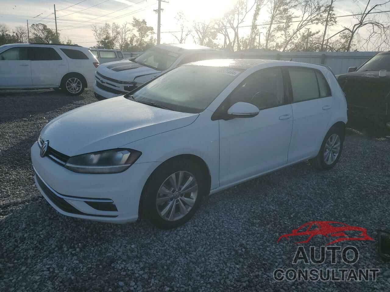 VOLKSWAGEN GOLF 2018 - 3VWG17AU1JM266242