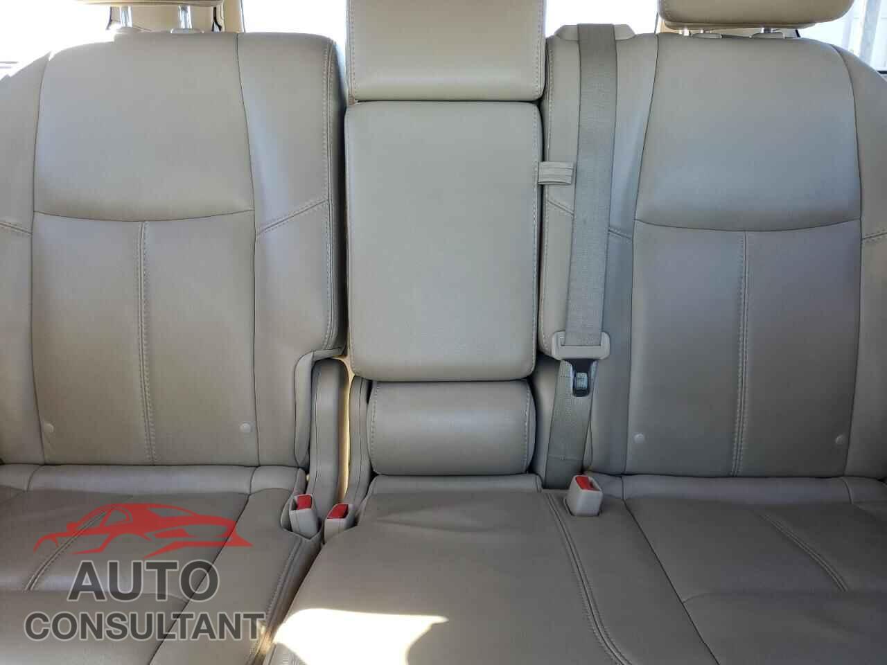 NISSAN PATHFINDER 2013 - 5N1AR2MN7DC687487