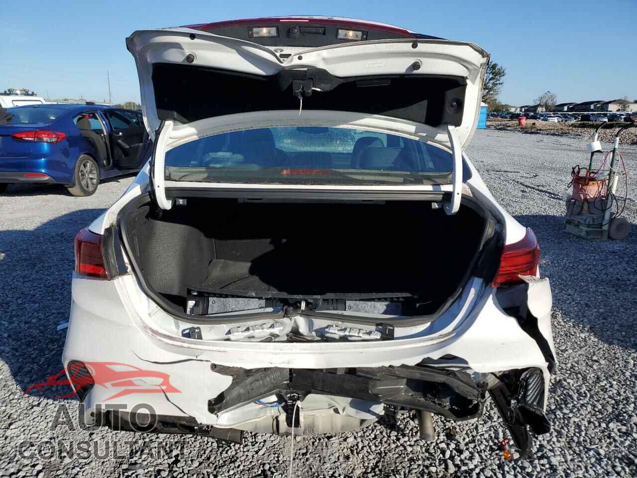 KIA FORTE 2023 - 3KPF54AD1PE557635