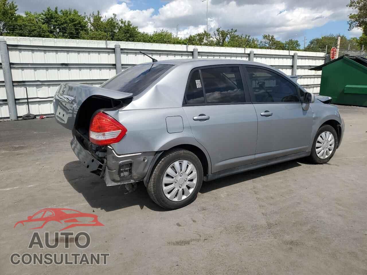 NISSAN VERSA 2011 - 3N1BC1AP8BL413343