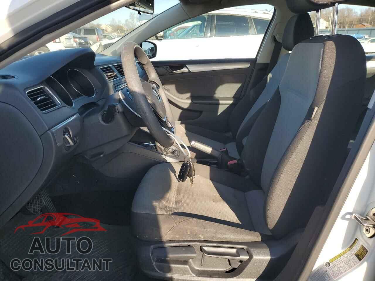 VOLKSWAGEN JETTA 2017 - 3VW2B7AJ5HM337045