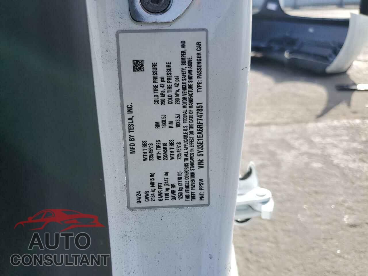 TESLA MODEL 3 2024 - 5YJ3E1EA6RF747851