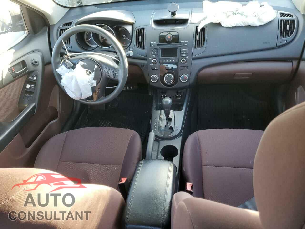 KIA FORTE 2010 - KNAFU4A22A5834200