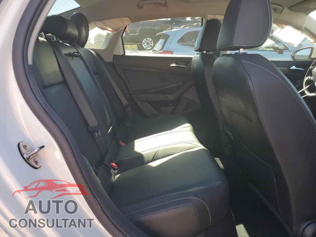 VOLKSWAGEN JETTA 2020 - 3VWEB7BU2LM070381