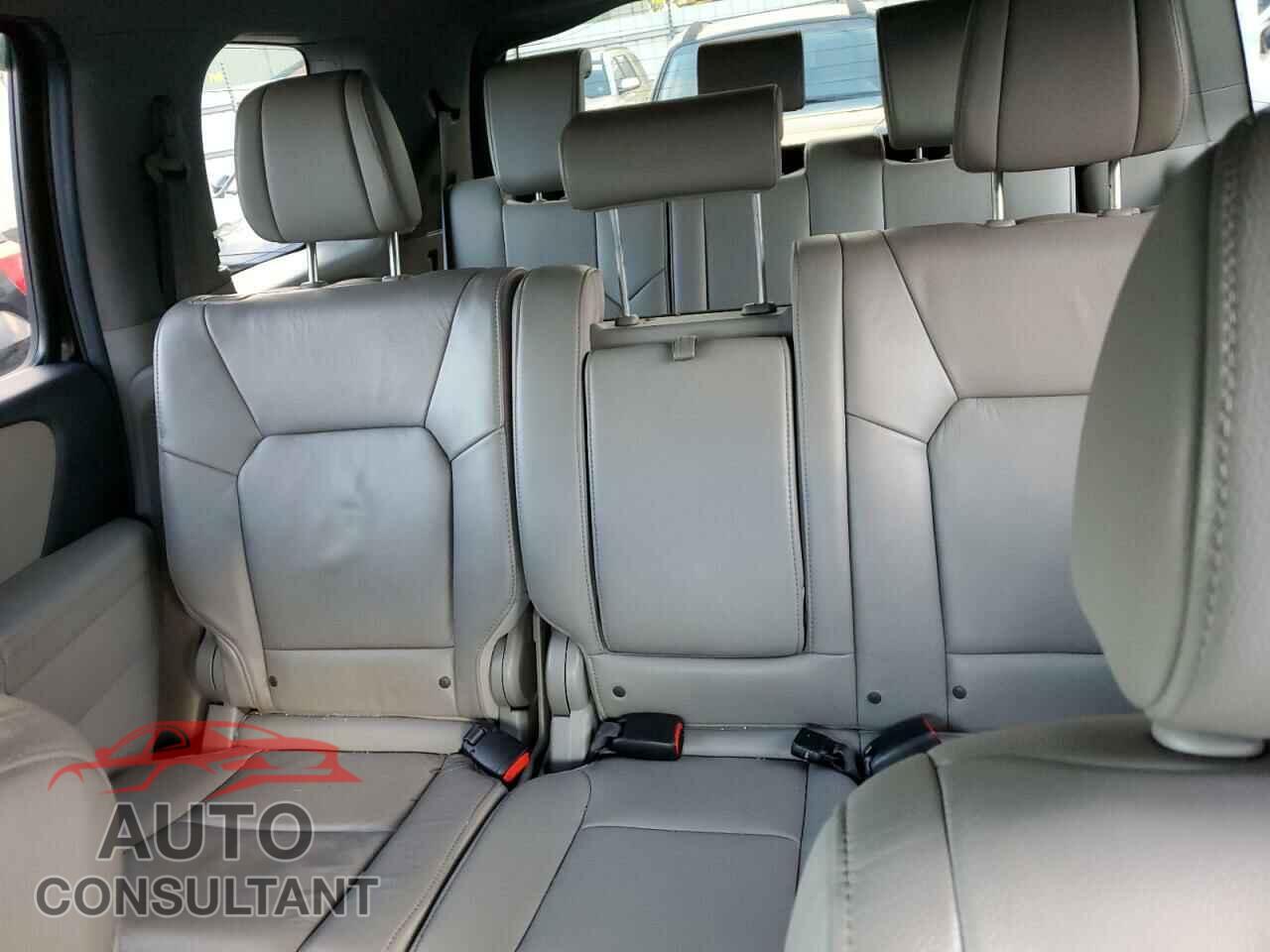 HONDA PILOT 2012 - 5FNYF4H7XCB009997