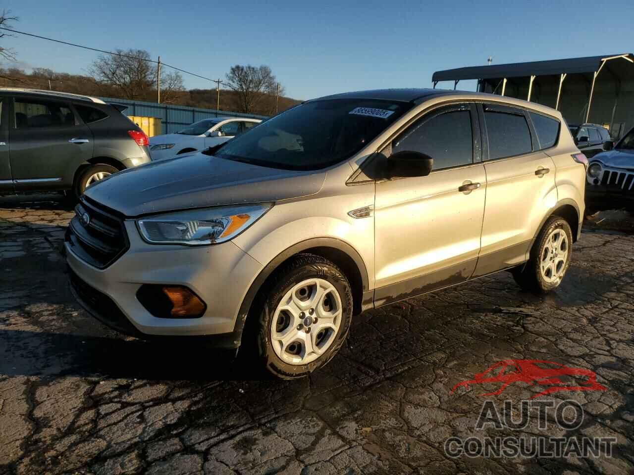 FORD ESCAPE 2017 - 1FMCU0F70HUC72778