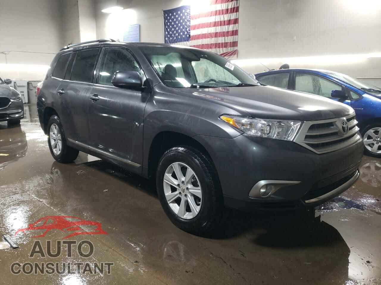 TOYOTA HIGHLANDER 2012 - 5TDBK3EH5CS127993
