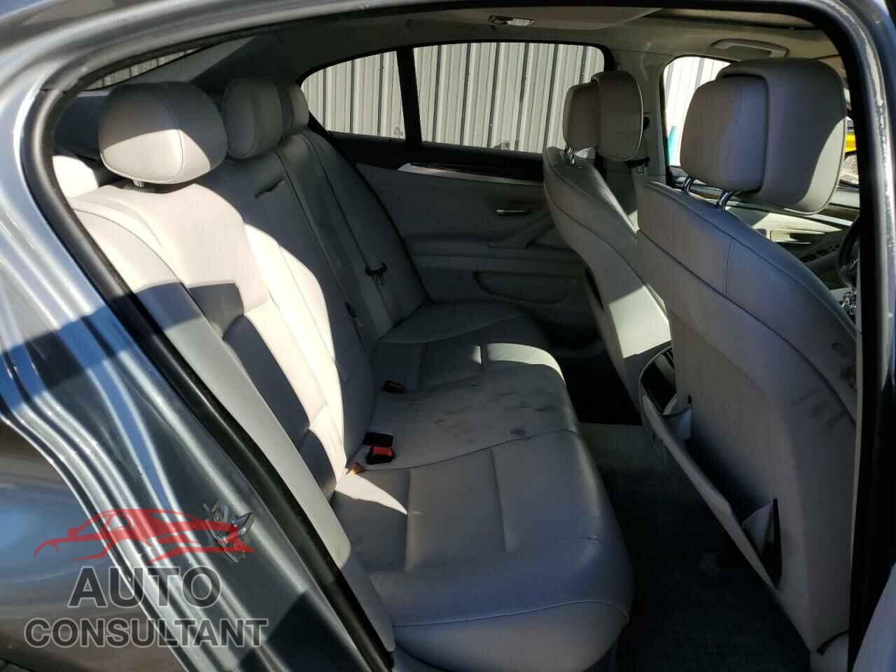 BMW 5 SERIES 2011 - WBAFR1C5XBC746029
