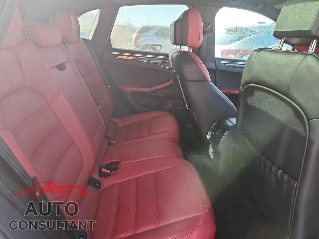 PORSCHE MACAN 2021 - WP1AA2A55MLB00895